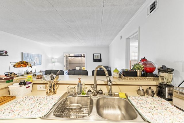 5304 W KENNEDY BOULEVARD 107, Tampa, FL 33609