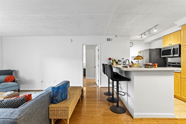 5304 W KENNEDY BOULEVARD 107, Tampa, FL 33609