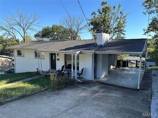 57 Lois Lane, Fenton, MO 63026