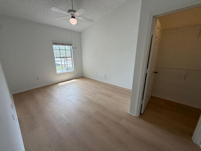 10336 Fox Trail Road S 1304, West Palm Beach, FL 33411