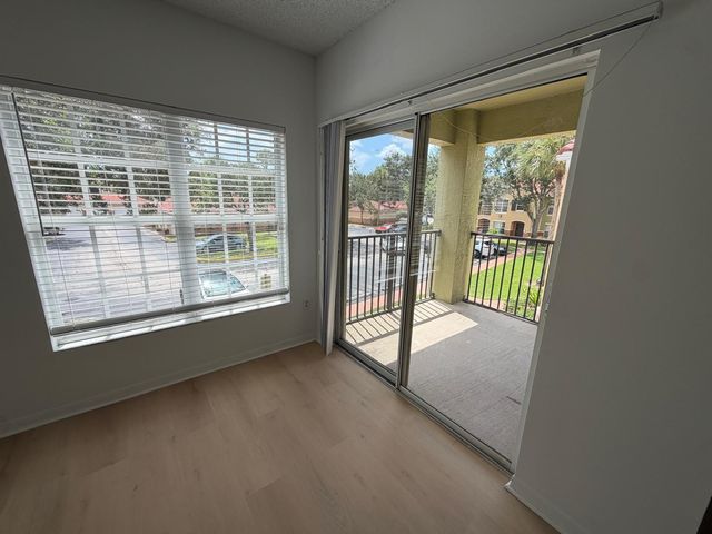 10336 Fox Trail Road S 1304, West Palm Beach, FL 33411