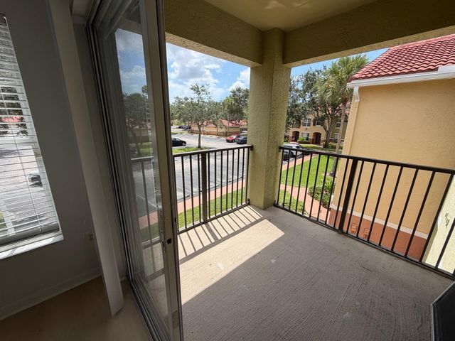 10336 Fox Trail Road S 1304, West Palm Beach, FL 33411