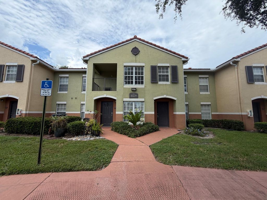 10336 Fox Trail Road S 1304, West Palm Beach, FL 33411
