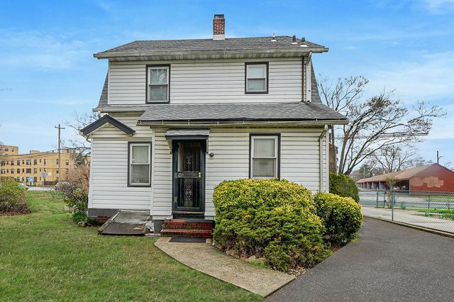 70 Bennett Avenue, Hempstead, NY 11550