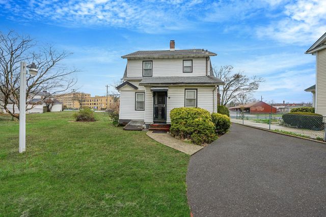 70 Bennett Avenue, Hempstead, NY 11550