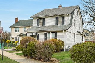 70 Bennett Avenue, Hempstead, NY 11550