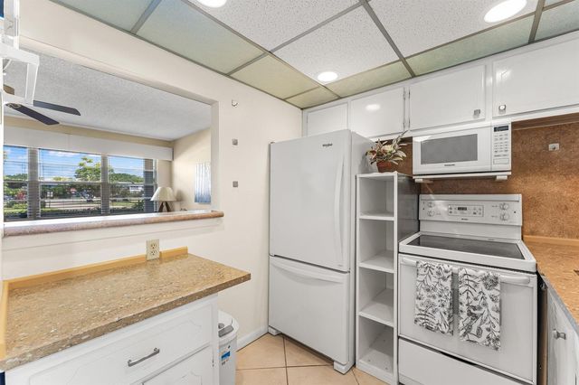 1017 Harwood C, Deerfield Beach, FL 33442