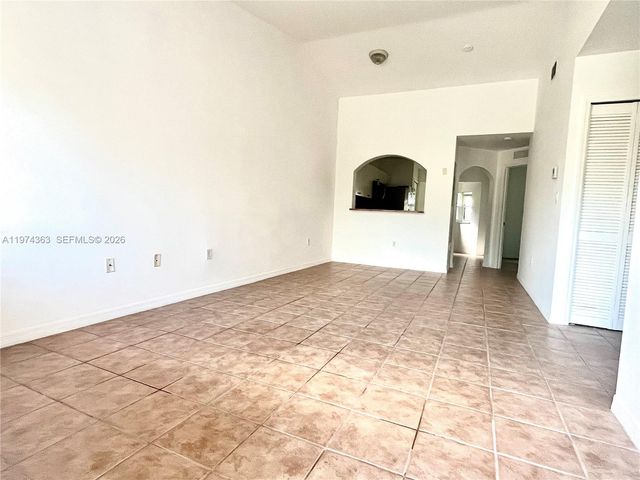 930 NE 33rd Terr 203, Homestead, FL 33033