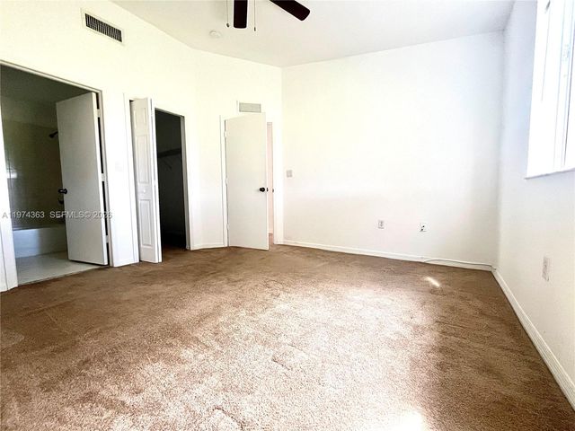 930 NE 33rd Terr 203, Homestead, FL 33033