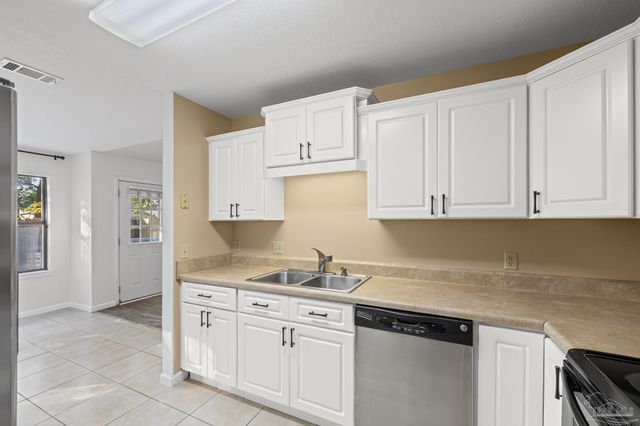 7449 Northpointe Blvd, Pensacola, FL 32514