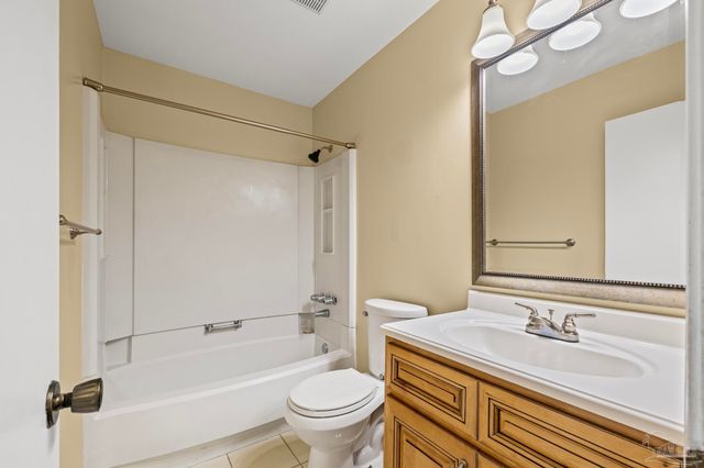 7449 Northpointe Blvd, Pensacola, FL 32514