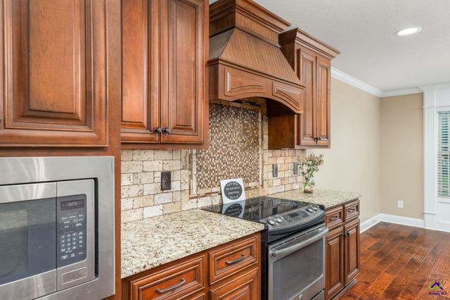 303 Grand Reserve Way, Kathleen, GA 31047