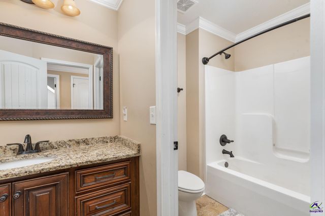 303 Grand Reserve Way, Kathleen, GA 31047