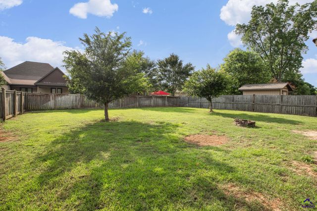 303 Grand Reserve Way, Kathleen, GA 31047