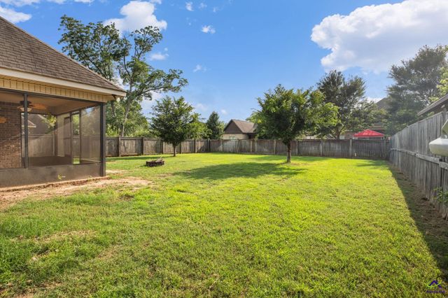 303 Grand Reserve Way, Kathleen, GA 31047