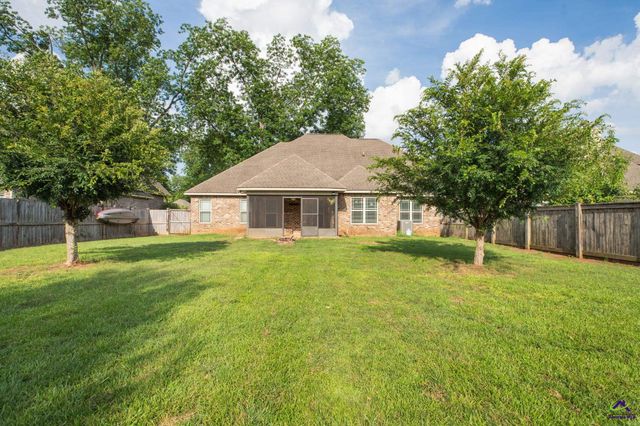 303 Grand Reserve Way, Kathleen, GA 31047