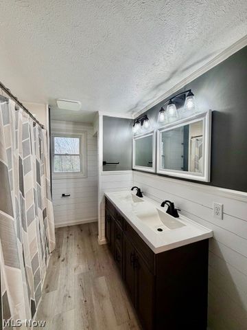 6277 Shepler Church Avenue SW, Navarre, OH 44662