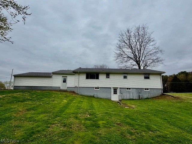 6277 Shepler Church Avenue SW, Navarre, OH 44662