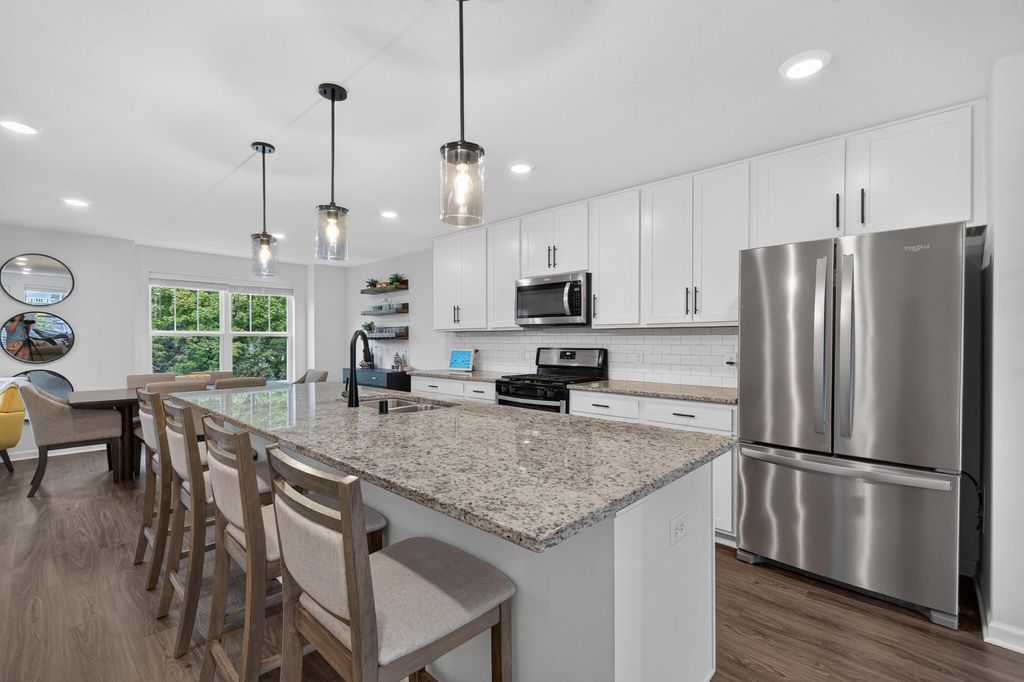 748 Midtown Lane 02, New Brighton, MN 55112 — exterior