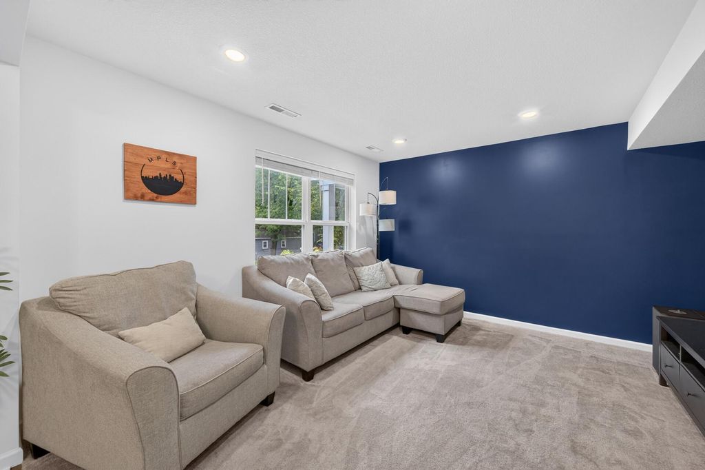 748 Midtown Lane 02, New Brighton, MN 55112 — photo 5