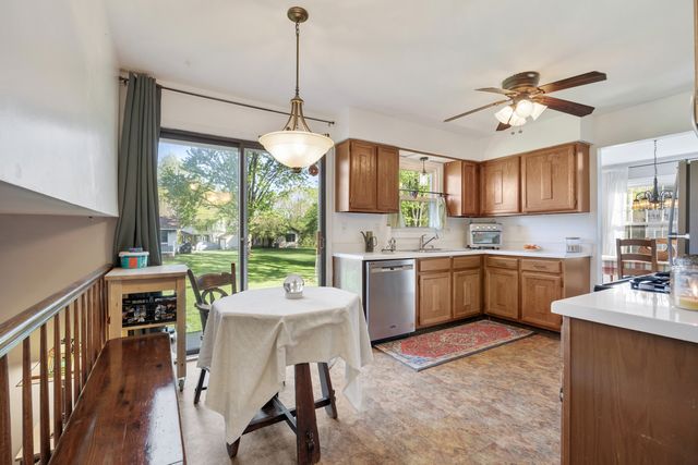 650 BUTTERFIELD Drive, Algonquin, IL 60102