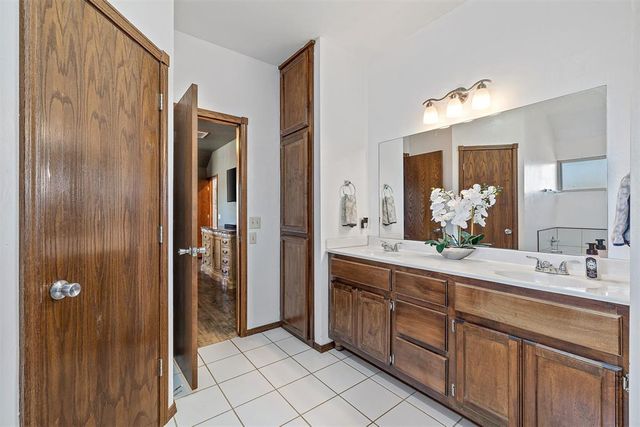 9913 SW 23rd Street, Yukon, OK 73099