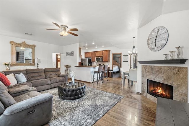 9913 SW 23rd Street, Yukon, OK 73099