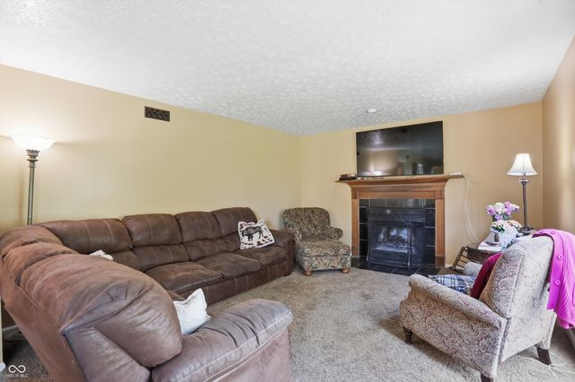 6723 Silver Tree Drive, Indianapolis, IN 46236