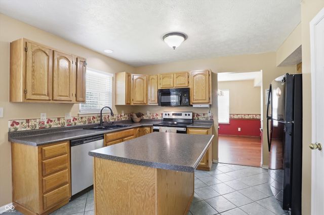 6723 Silver Tree Drive, Indianapolis, IN 46236