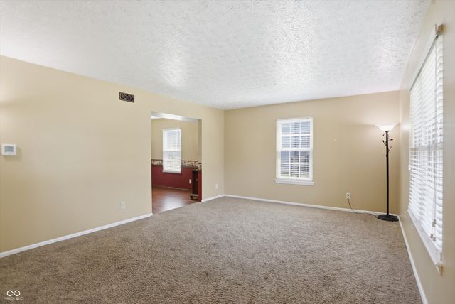 6723 Silver Tree Drive, Indianapolis, IN 46236