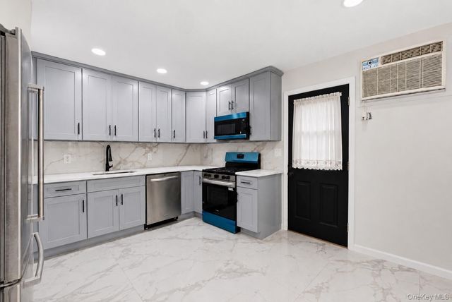 1413 Peters Boulevard, Bay Shore, NY 11706