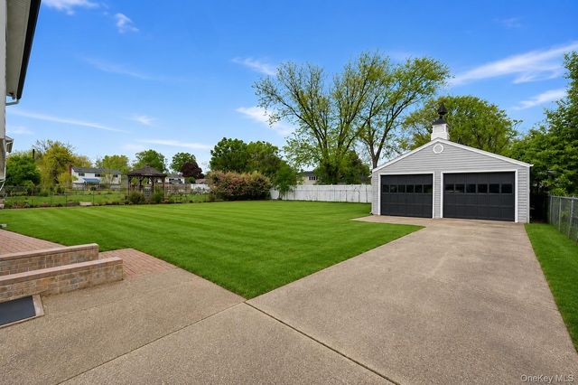 1413 Peters Boulevard, Bay Shore, NY 11706
