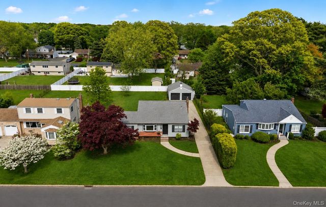 1413 Peters Boulevard, Bay Shore, NY 11706