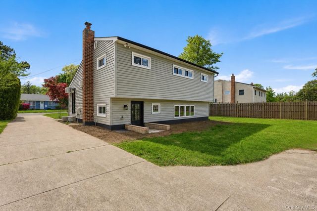 1413 Peters Boulevard, Bay Shore, NY 11706