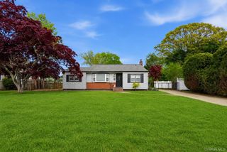 1413 Peters Boulevard, Bay Shore, NY 11706