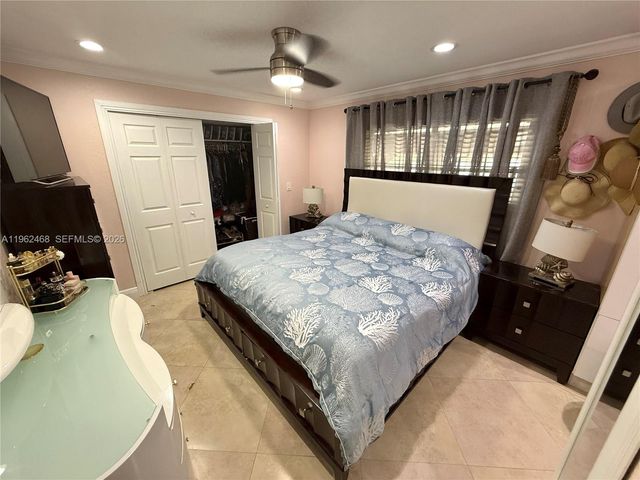 300 SW 71st Ave, Miami, FL 33144