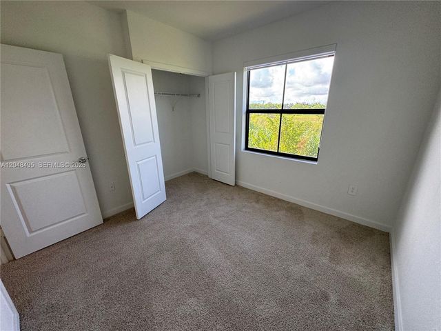 438 NE 12th St, Florida City, FL 33034