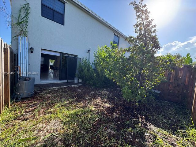 438 NE 12th St, Florida City, FL 33034