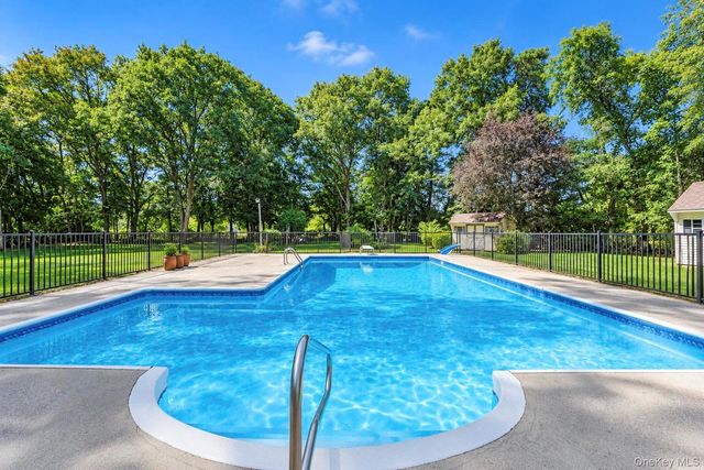 284 Marlin Street, Dix Hills, NY 11746
