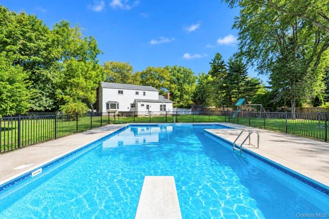 284 Marlin Street, Dix Hills, NY 11746