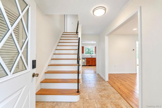 284 Marlin Street, Dix Hills, NY 11746