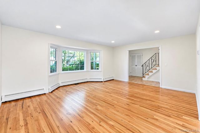 284 Marlin Street, Dix Hills, NY 11746