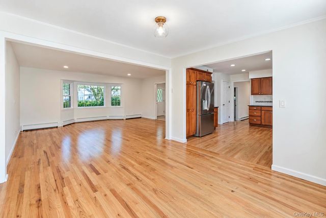 284 Marlin Street, Dix Hills, NY 11746