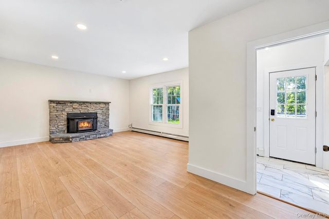 284 Marlin Street, Dix Hills, NY 11746