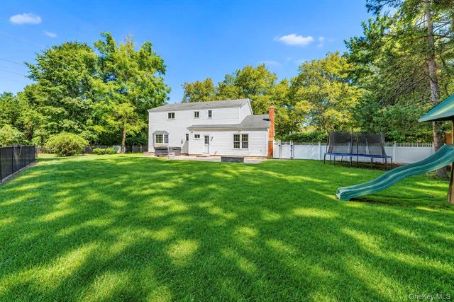284 Marlin Street, Dix Hills, NY 11746