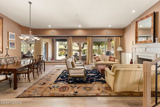 6404 N Desert Wind Circle, Tucson, AZ 85750