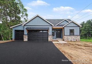 186 9 Mile Road Ne, Plainfield Twp, MI 49321
