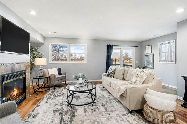 8873 Lagoon Drive, Brighton, MI 48116