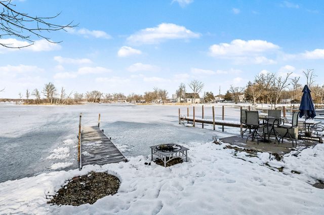 8873 Lagoon Drive, Brighton, MI 48116