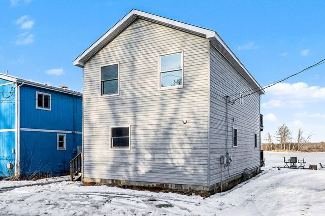 8873 Lagoon Drive, Brighton, MI 48116